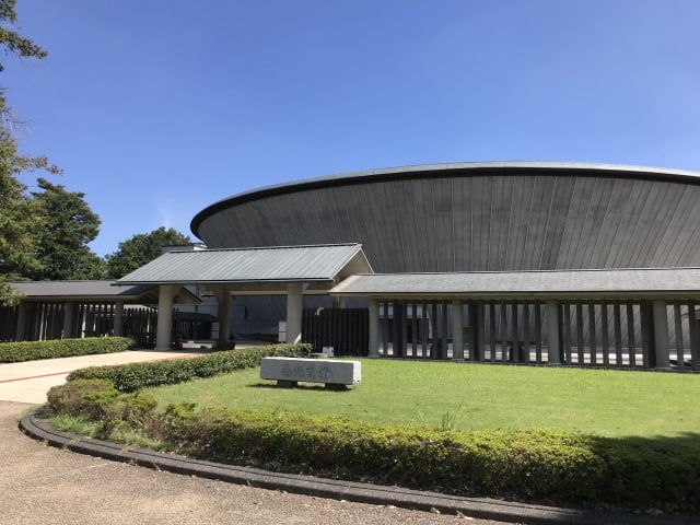 多磨霊園(鳴本石材(株)大人の修学旅行)