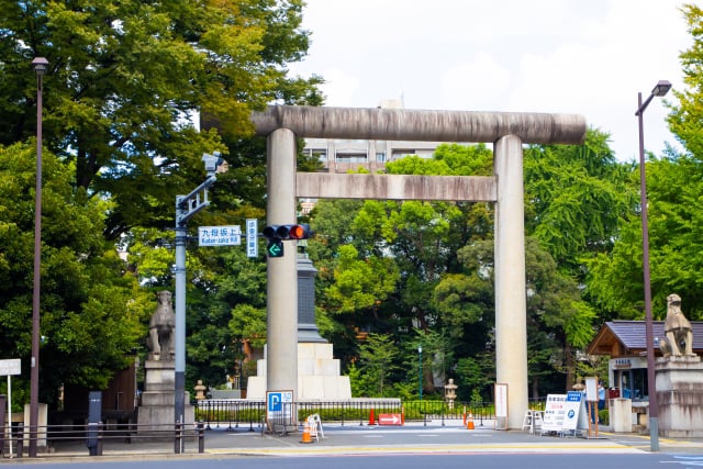 靖国神社(鳴本石材(株)大人の修学旅行)